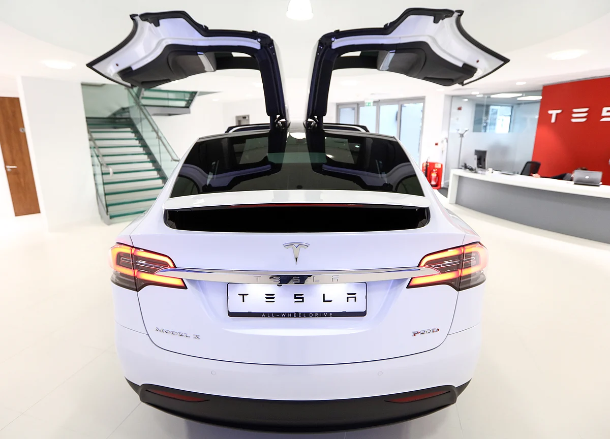 Tesla Buys Trucking Companies to Boost Deliveries, Musk Says