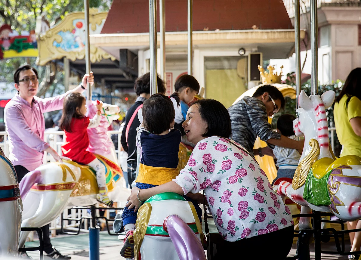China Genetics-Linked Stocks Slump as Government Orders Probe