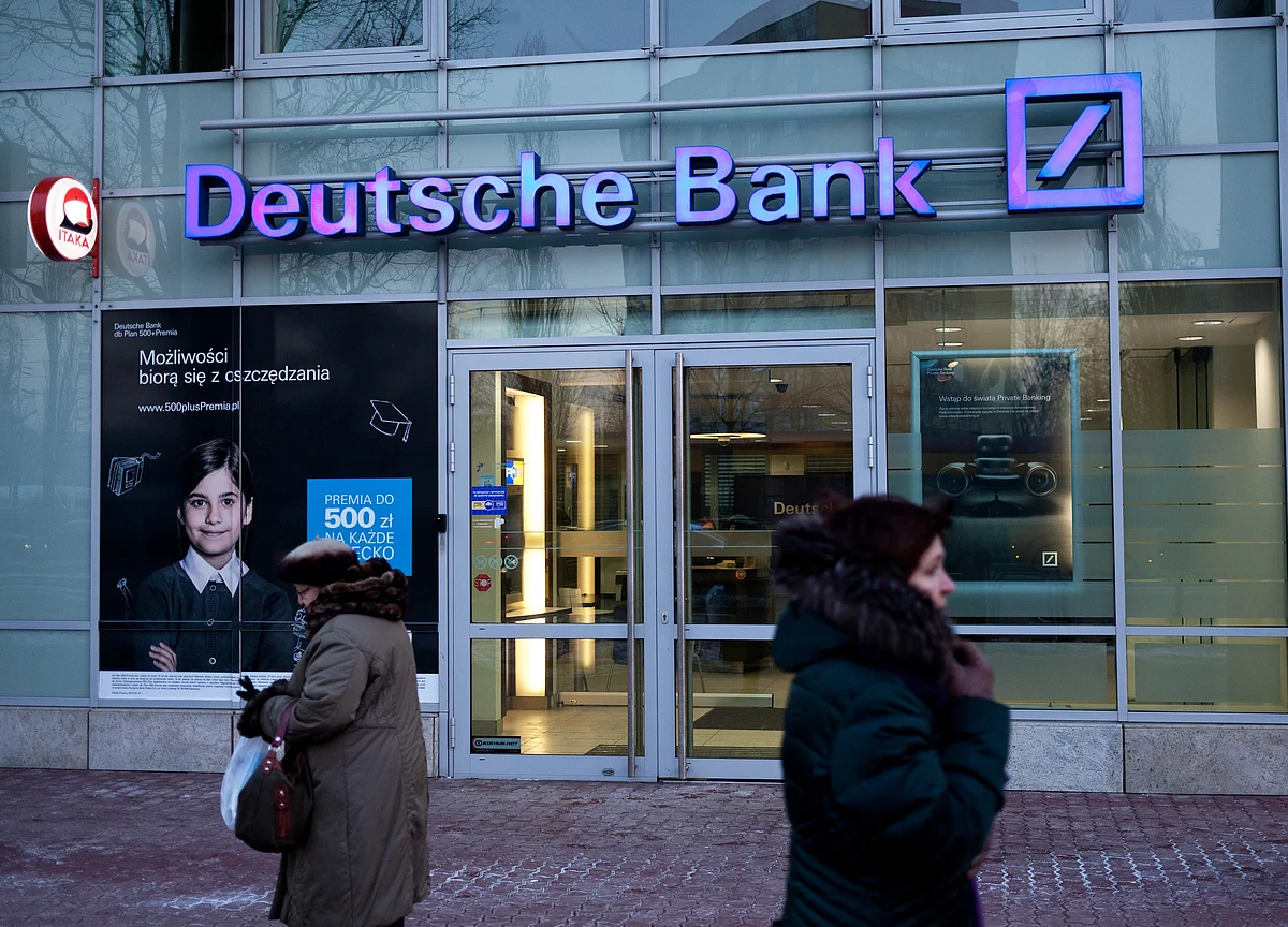 Deutsche Bank Is Investigated by U.S. Over Money Laundering: NYT