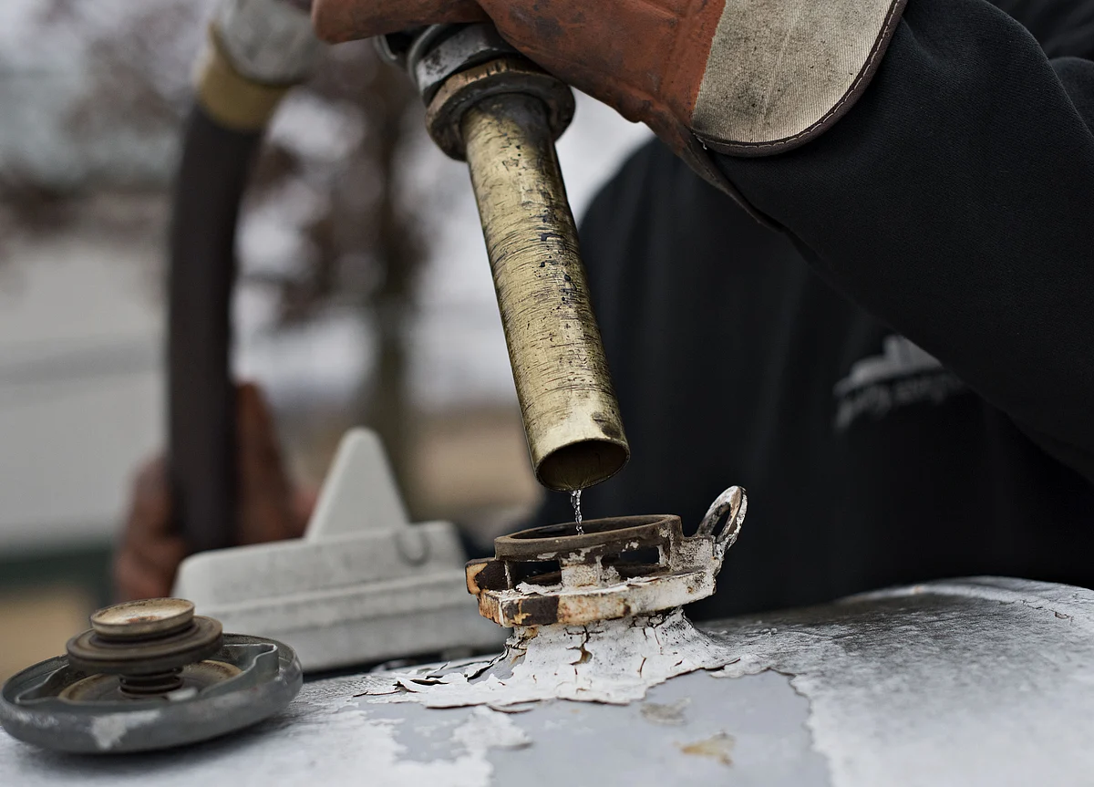 Oil Leaps to 6-Month High as U.S. Vows to Strangle Iran Exports