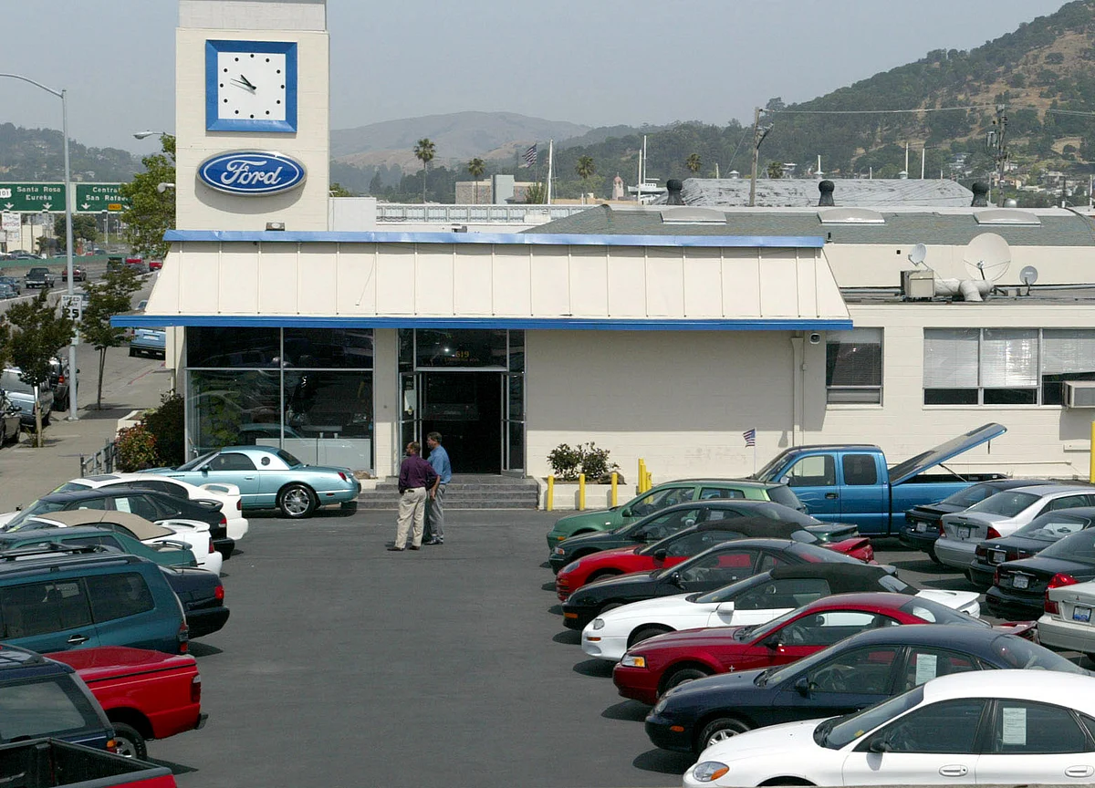Bonds Backed by Auto Loans Look Toxic