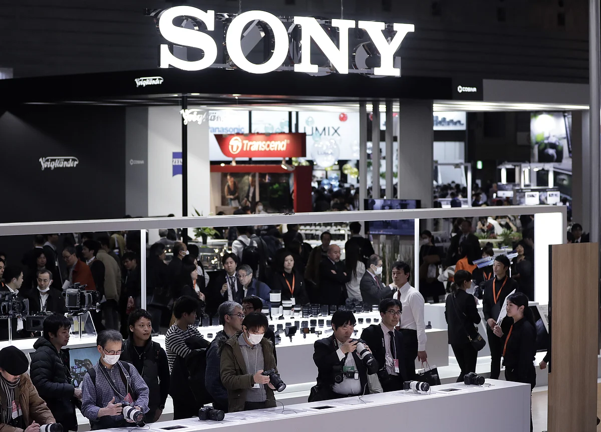 Sony Surges as Analysts Say Profit May Reach Highest Since 1998