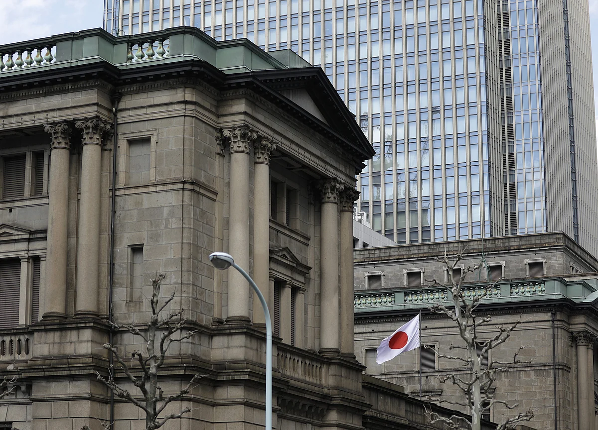 Japan’s Inflation Slows in May as Pressure to Act Builds on BOJ