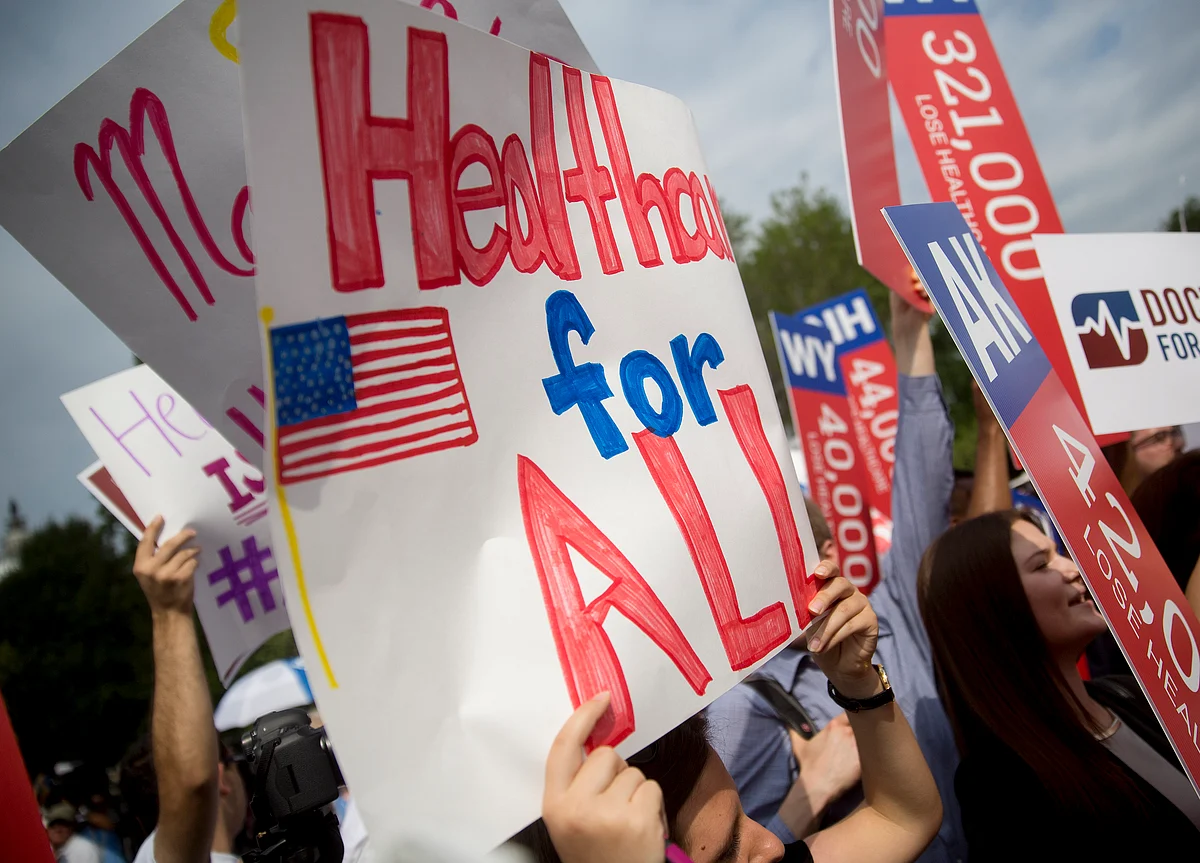 Health Stocks Crumble as Fears of ‘Medicare for All’ Snowball