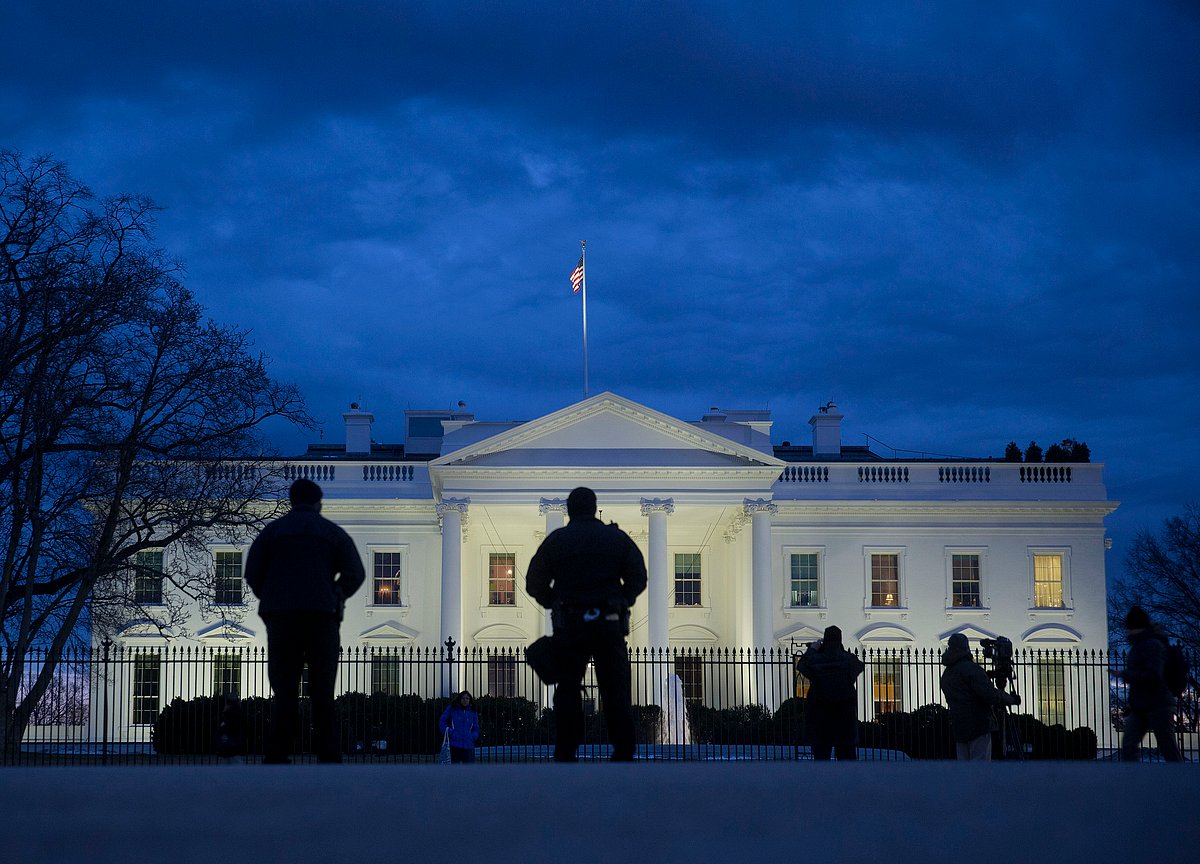 White House Considers Draft Order to Look Into Google, Facebook