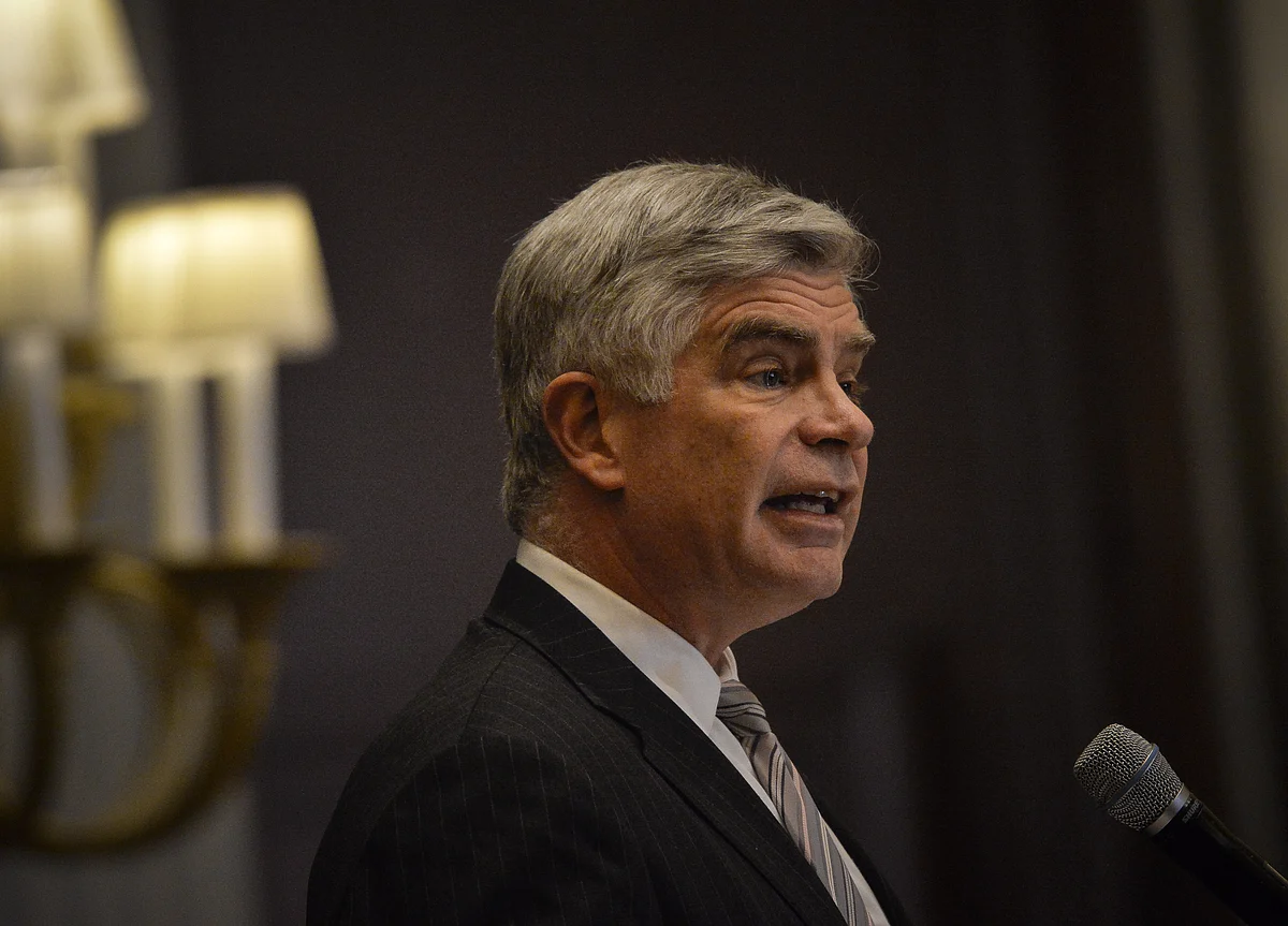 Another Fed Official Backs Rates at Zero Until Inflation Tops 2%