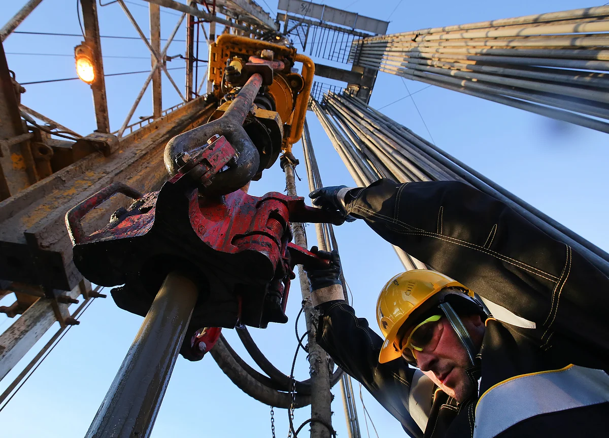 Oil Rebound Fizzles as Treasury Denies U.S. Easing China Tariffs