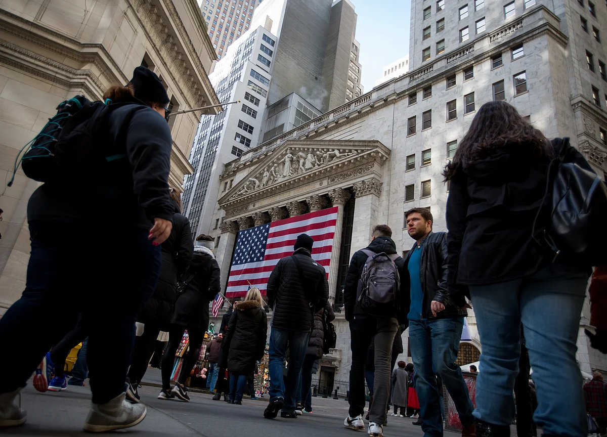 Wall Street Now Hawks Research Like a Budget Airline Sells Seats