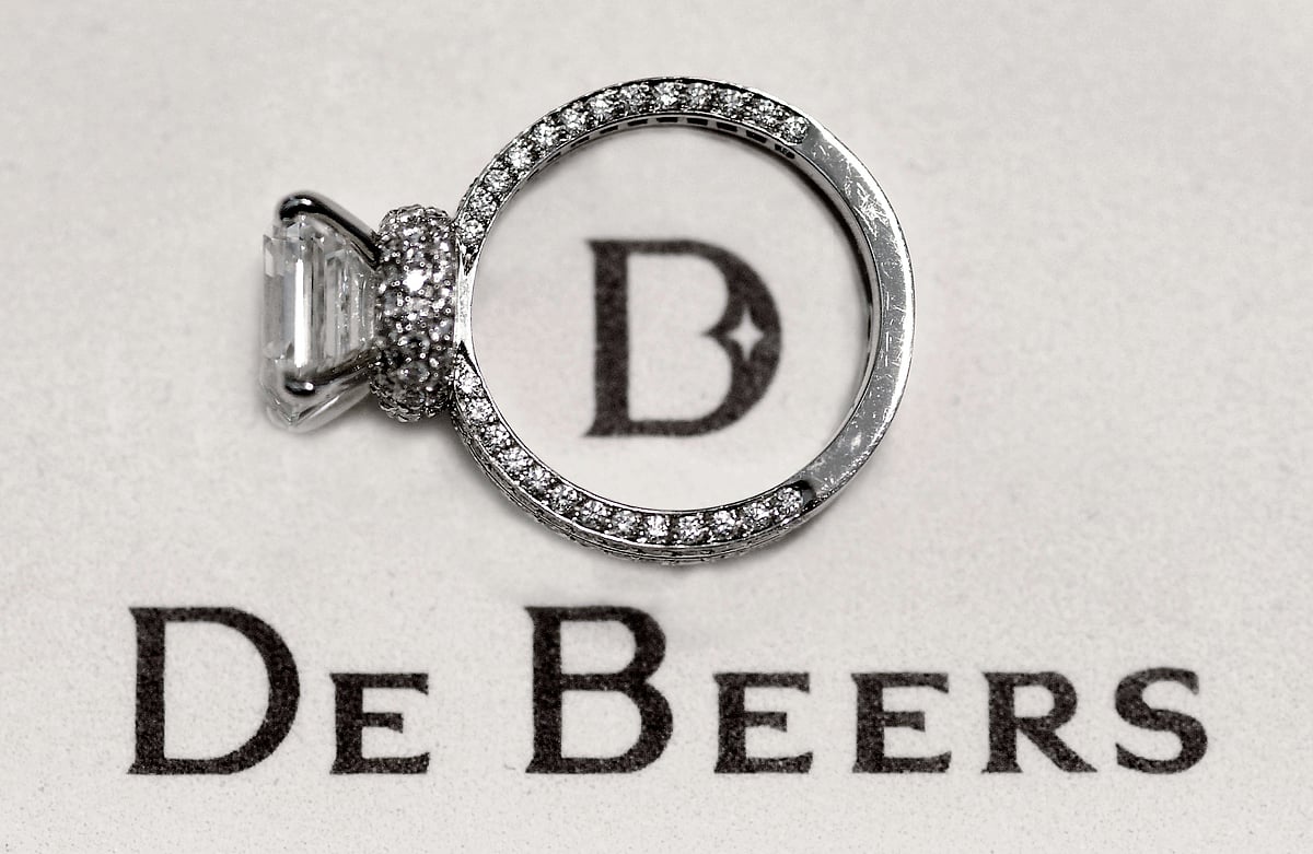 Diamond Crises Gets Worse for Global Giant De Beers