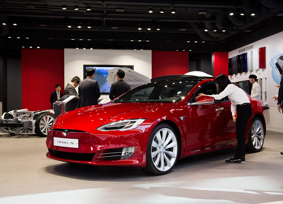 Tesla Rivals BMW as Model 3 Seen as Ultimate Driving Machine