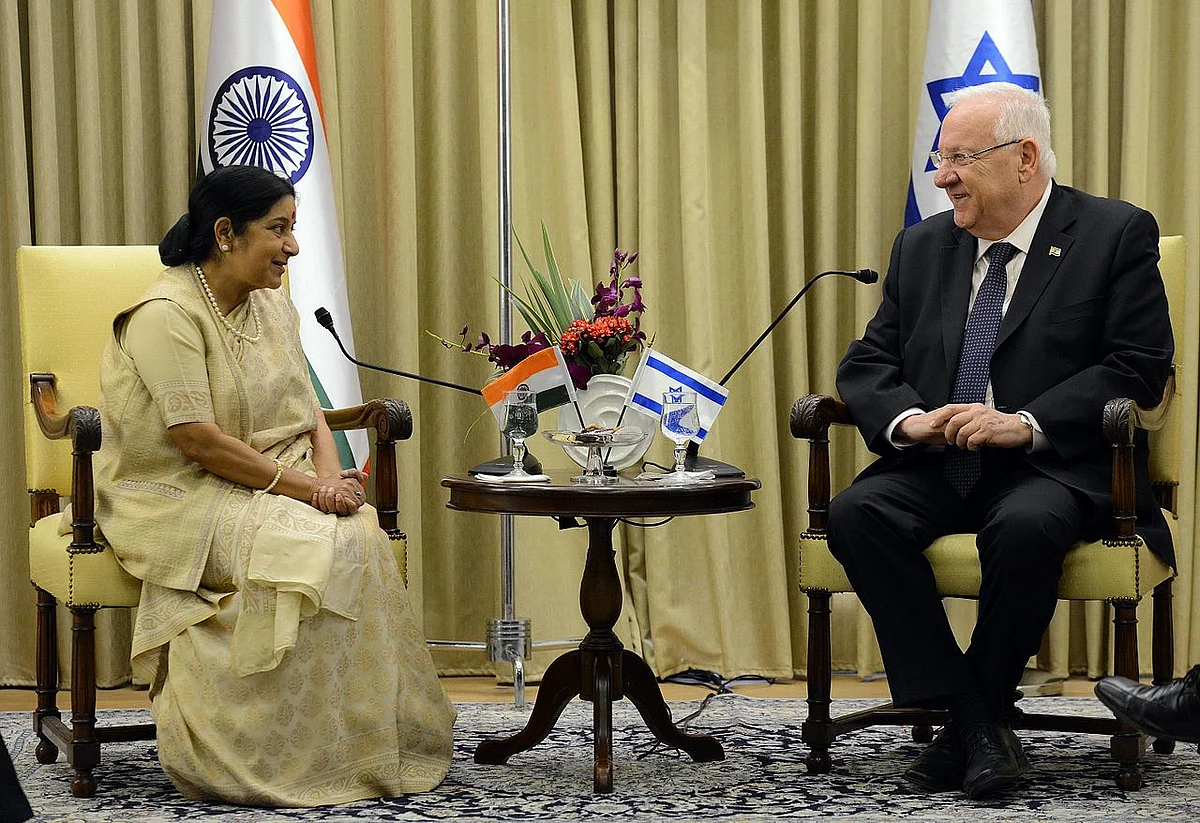 Israel’s President Reuven Rivlin with India’s External Affairs Minister Sushma Swaraj in Jerusalem, Israel on January 18, 2016. (Source: Wikimedia Commons/Spokesperson unit of the President of Israel)
