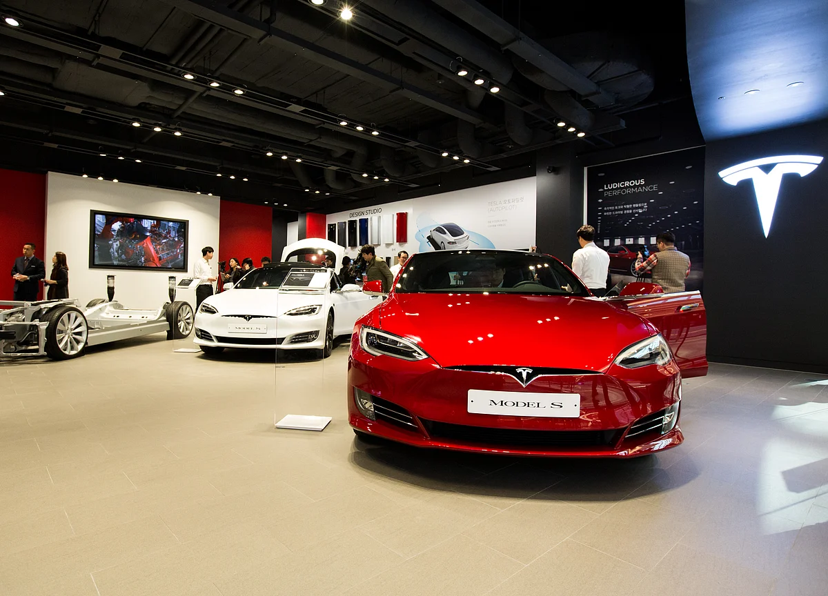 Tesla Hits Highest Since September After Morgan Stanley Says Buy