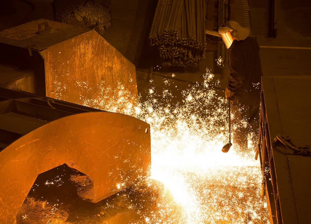 Iron Ore Bulls Take to Their Heels as Futures Plummet Below $100
