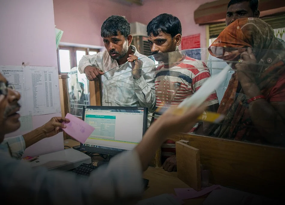 Aadhaar Necessary To Open, Operate Bank Accounts