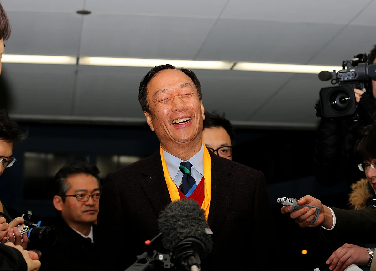 China-Friendly Billionaire Adds to Taiwan Leader's Election Woes