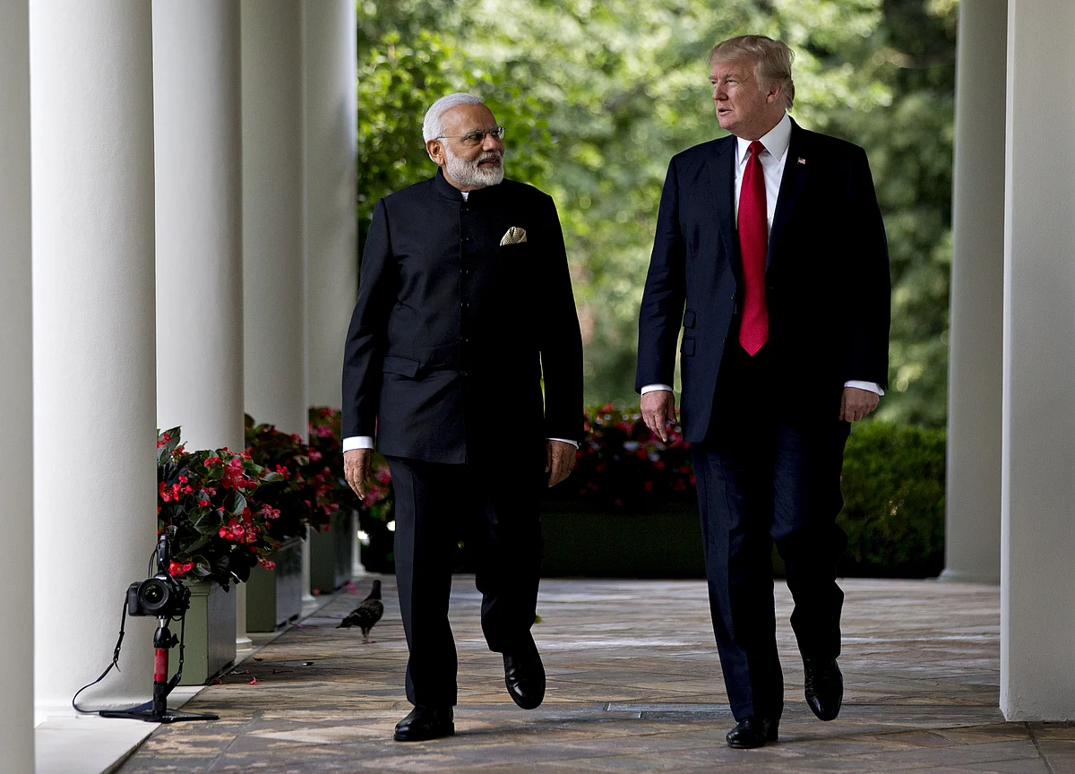 Trump Warns Modi India Must Reduce Obstacles to U.S. Exports