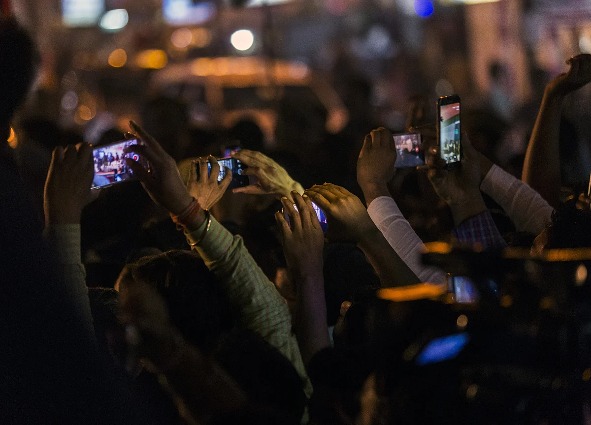 Chinese Treble India Smartphone Market Share; Squeeze Out Indian Players