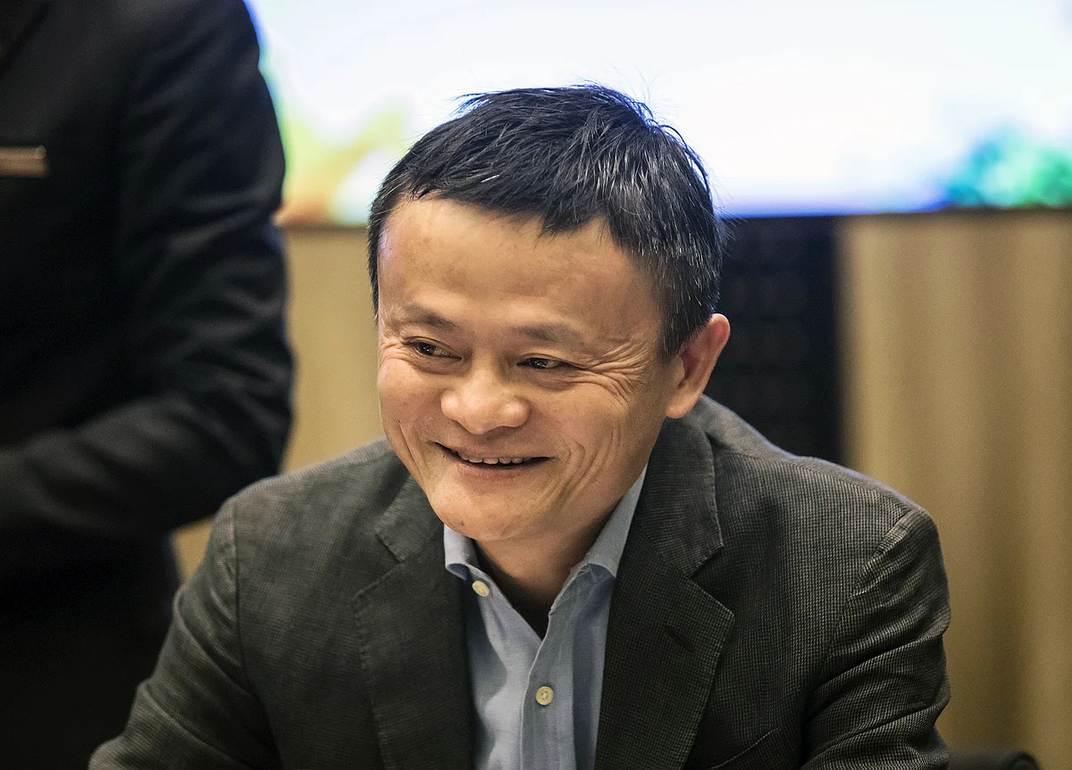 Jack Ma’s Booming Loan Business Threatens Visa, AmEx in China