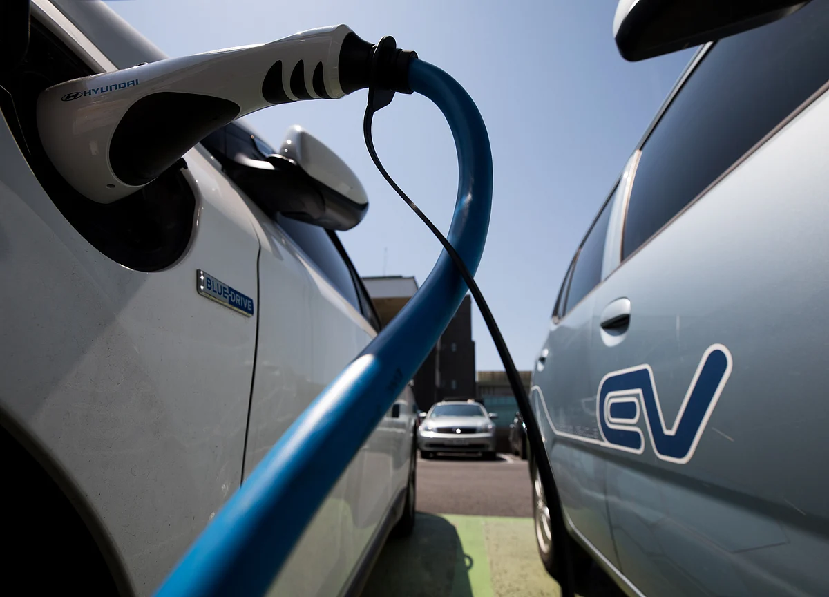 EESL Plans To Set Up Charging Stations In Kolkata, New Town