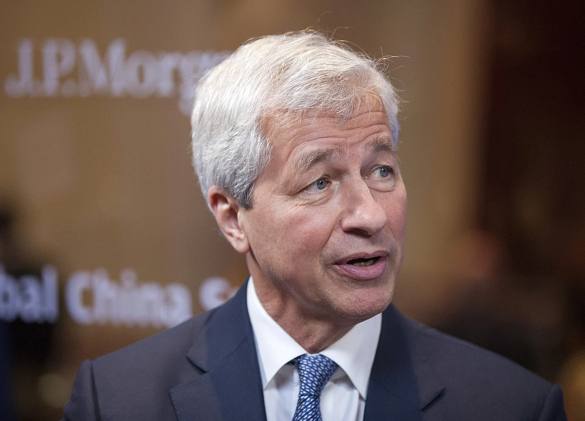 Sanders Goes After JPMorgan CEO Jamie Dimon in New Ad
