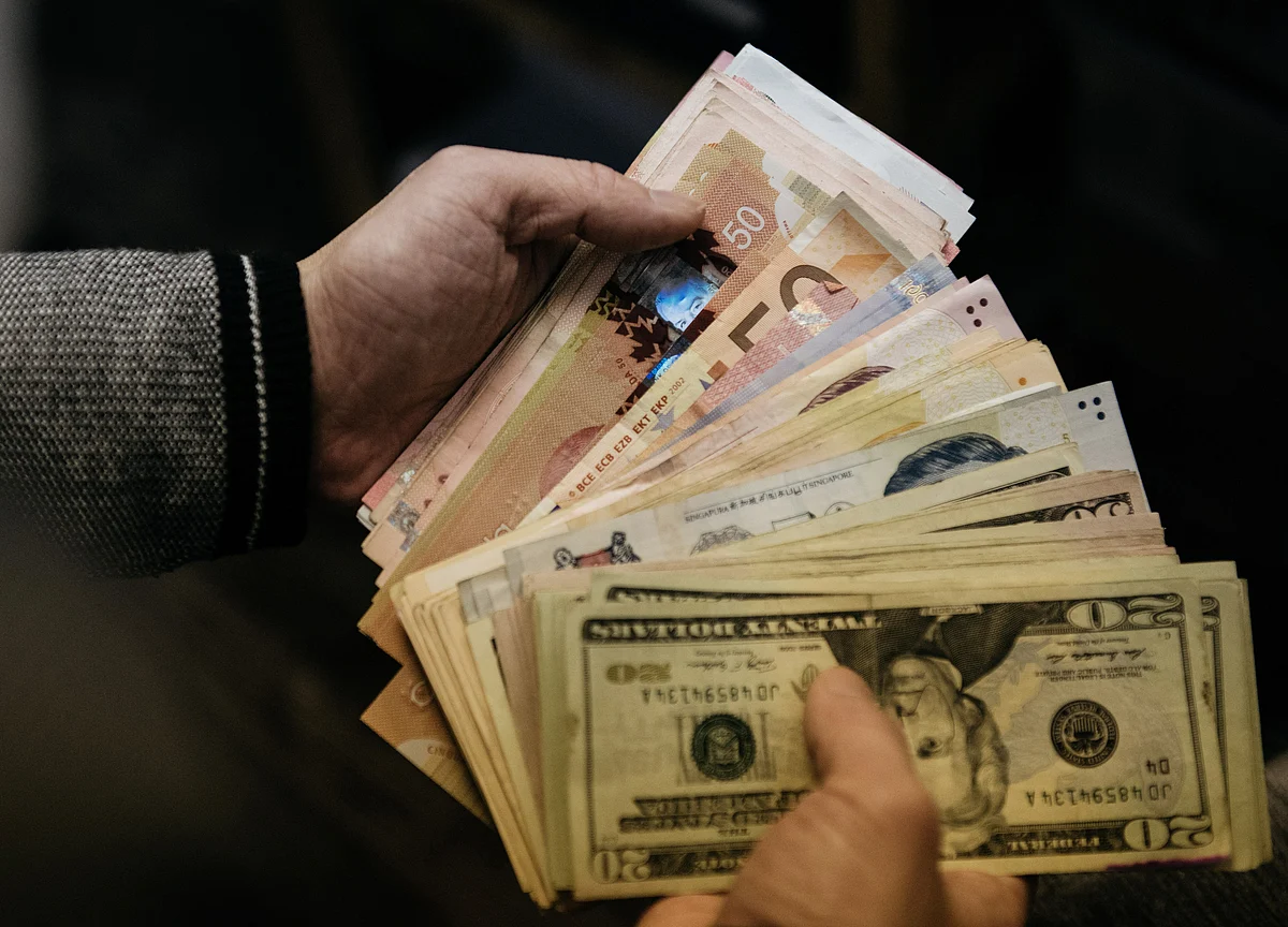 JPMorgan Maps Out Currencies to Buy If Recession Is Coming