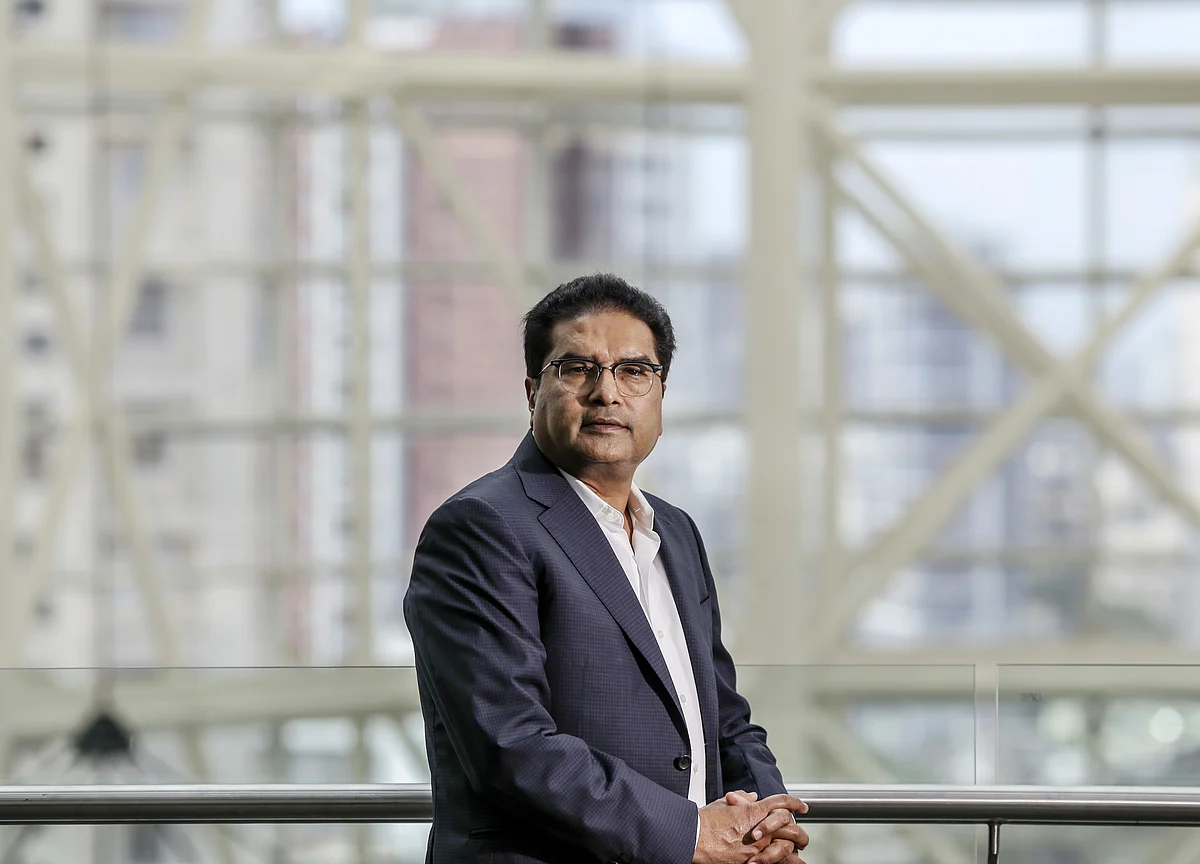 Raamdeo Agrawal Is Not Following This Warren Buffett Strategy