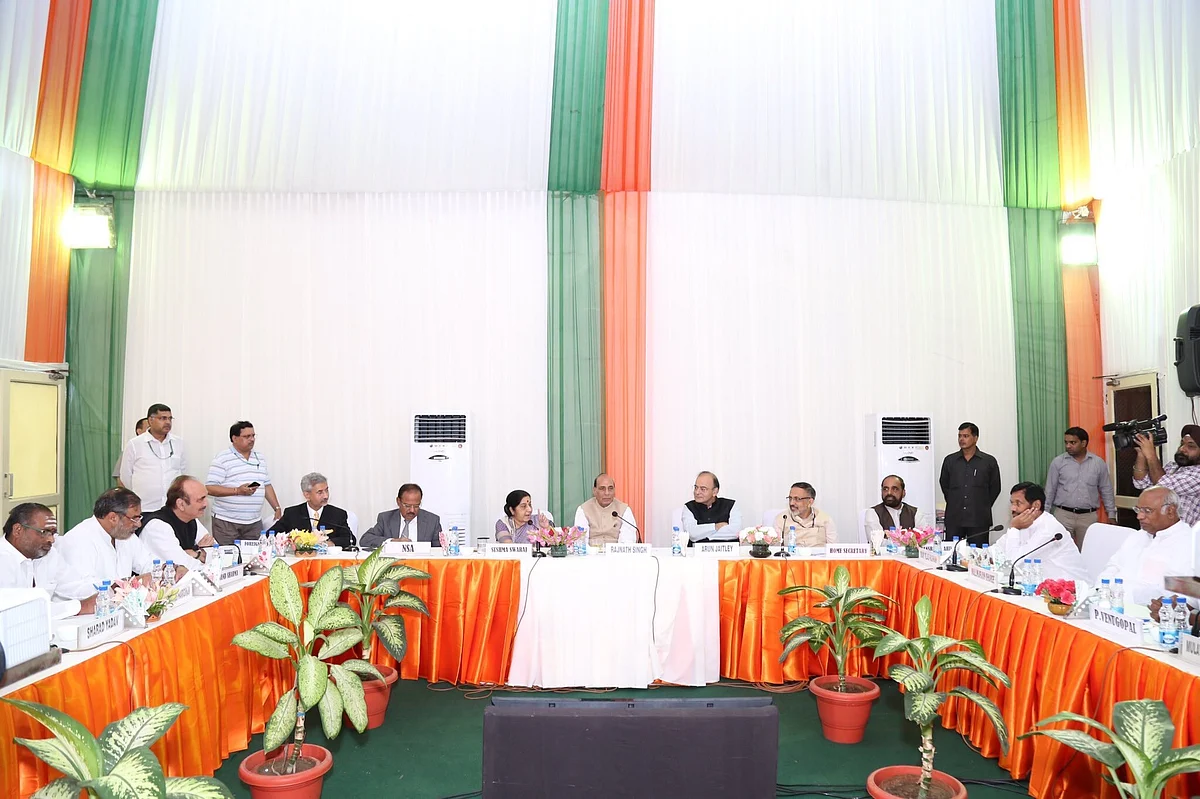 Union Minister for Home Affairs Rajnath Singh chairs an all-party meet on the Doklam standoff between India and China, on July 14, 2017. (Photograph: @HMOIndia/Twitter)