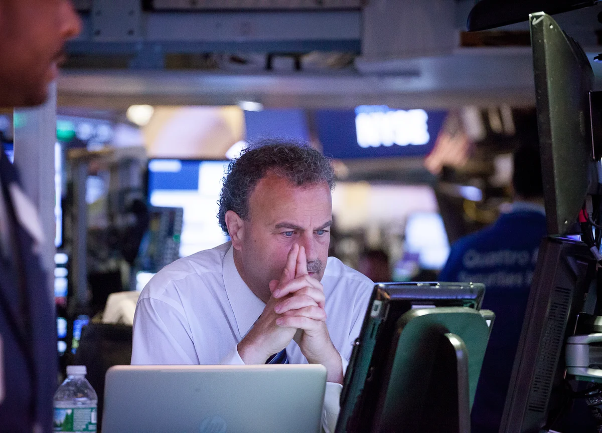 Investor Excess Goes Global as Signs of Froth Emerge in Asia