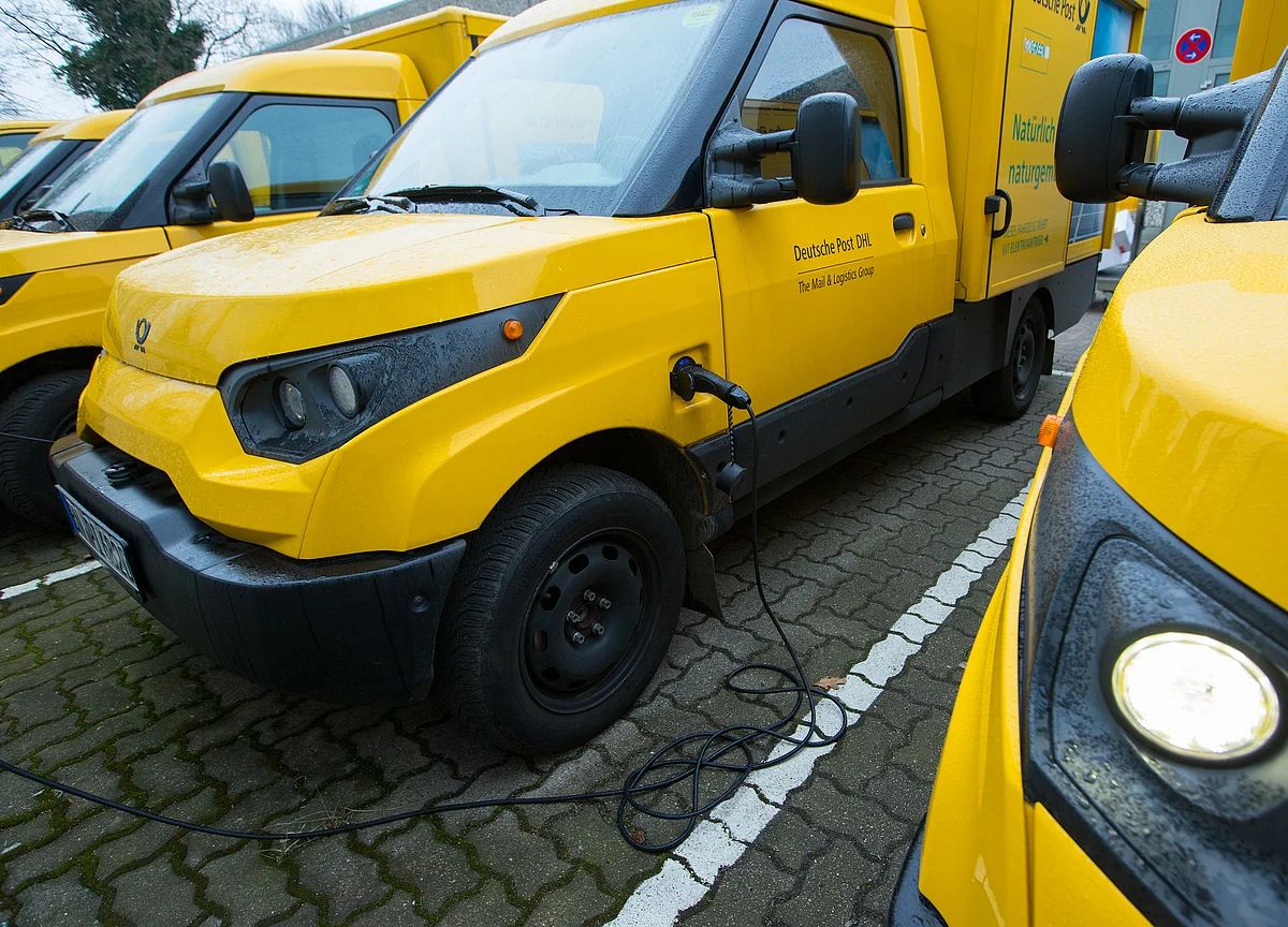 Maharashtra Gets Rs 10,000-Crore Investment Proposals For Electric Vehicles