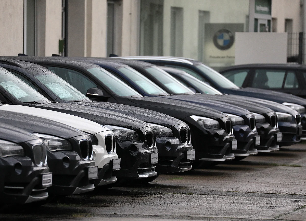 German Carmakers Meet U.S. Envoy Over Trade Threat, Sources Say