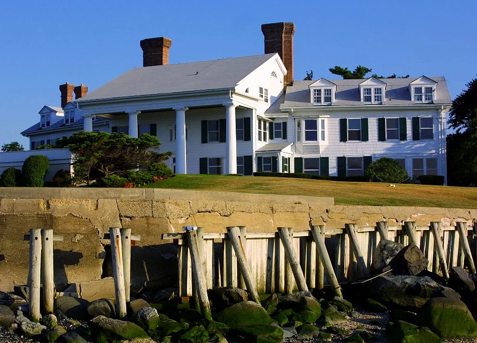 ‘Great Gatsby’ Mansion Listed for $17 Million by ‘Big Short’ Icon