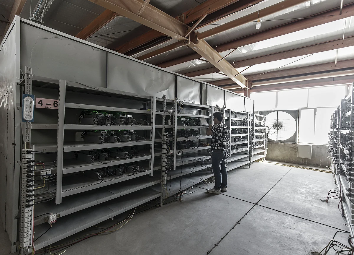 Bitcoin Mining Banned for First Time in Upstate New York Town