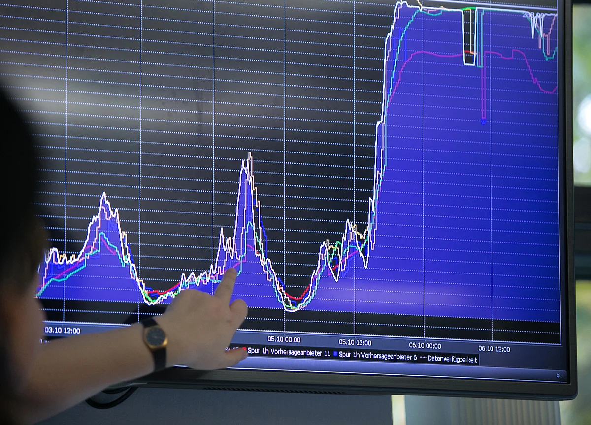 Tumbling Stocks Show You Can’t Ignore the ‘Harbinger of Doom’