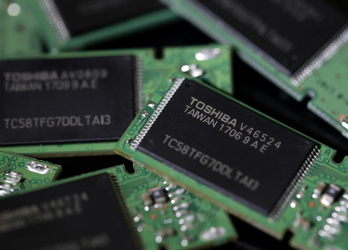 Toshiba May Miss Deadline for Chip Sale -- And Reap Billions
