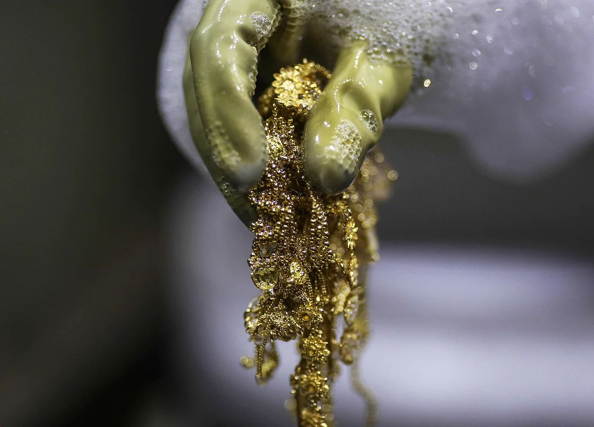 Gold Jumps to Highest in Six Years as Rising Risks Boost Havens