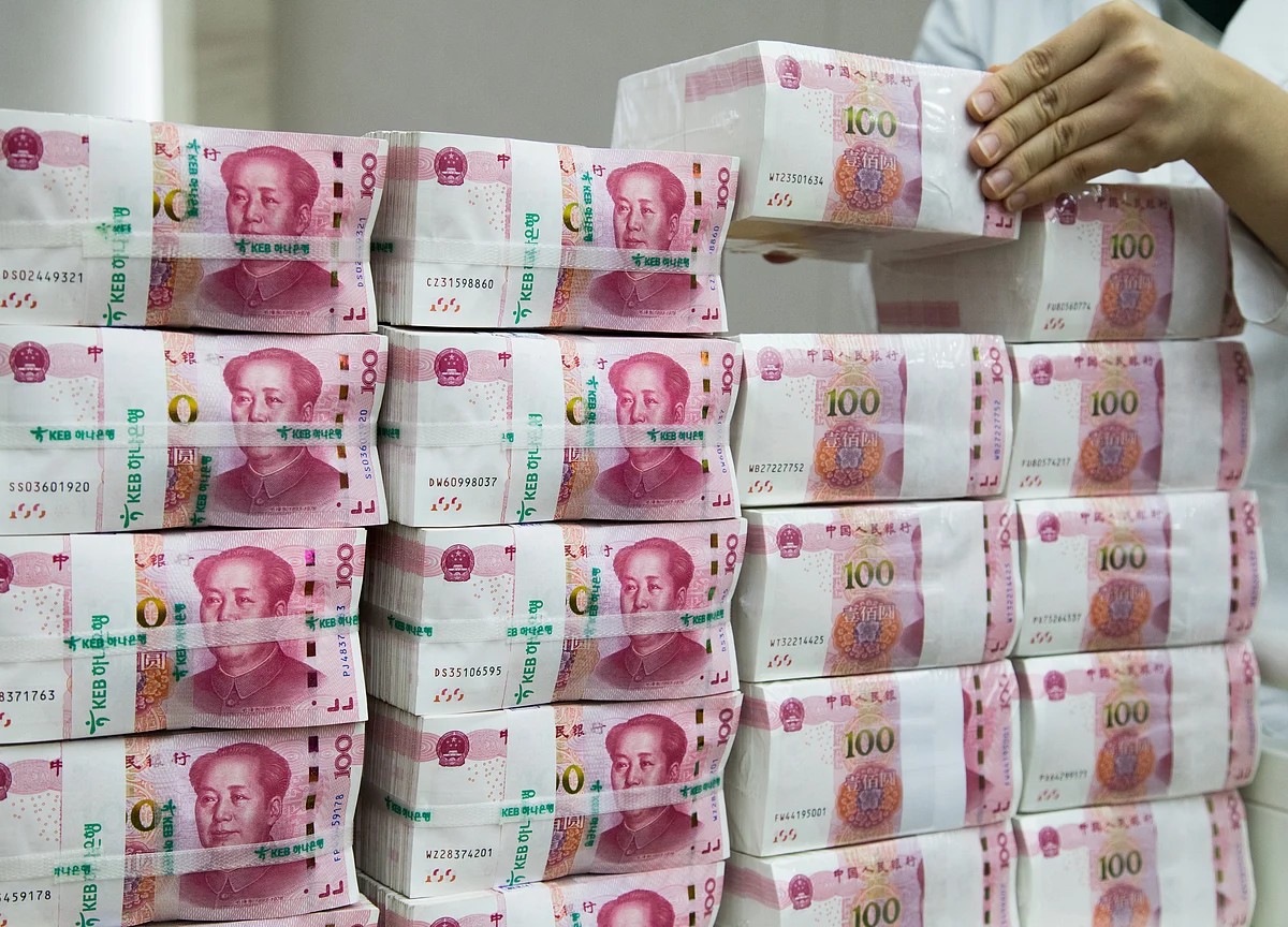 U.S. Intervention Odds Rise as Yuan Plunge Fuels Trump’s FX Fury