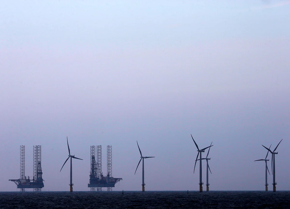Offshore Wind Bonanza Draws Bidding War in Record-Setting Sale