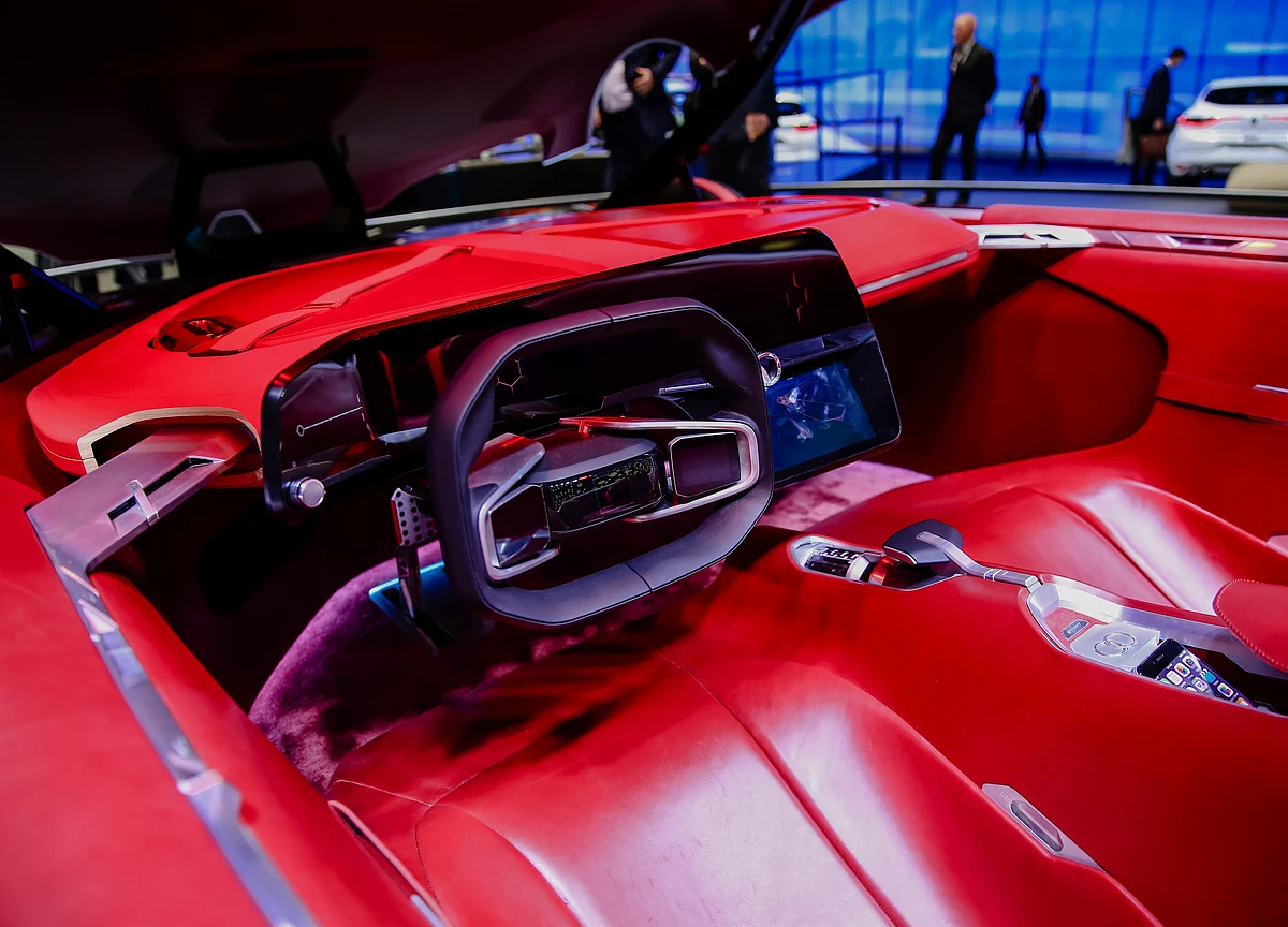 As Robots Take the Wheel, Driving Skills Begin to Hit the Skids