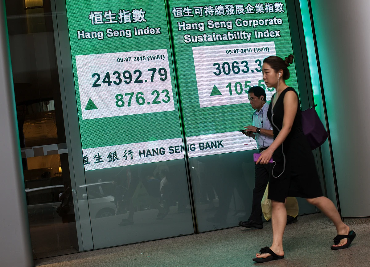 Stocks Rise on Profit Optimism; Dollar Holds Gain: Markets Wrap