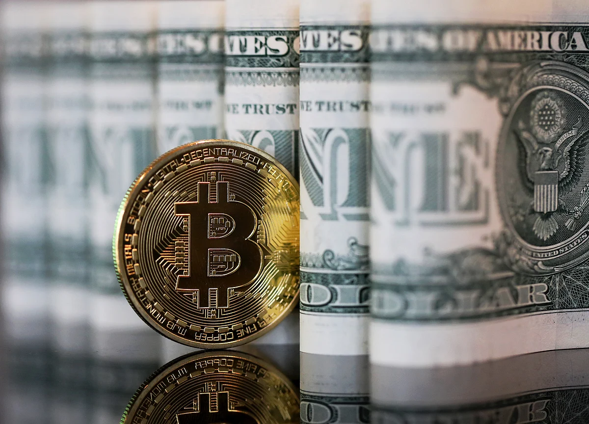 Bitcoin Surpasses $11,000 as Memories of Popped Bubble Fade