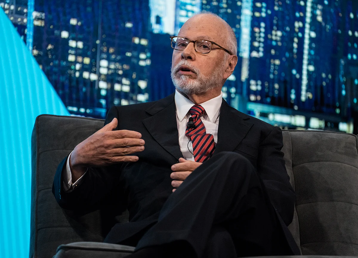 Paul Singer Says Passive Investing Is `Devouring Capitalism'