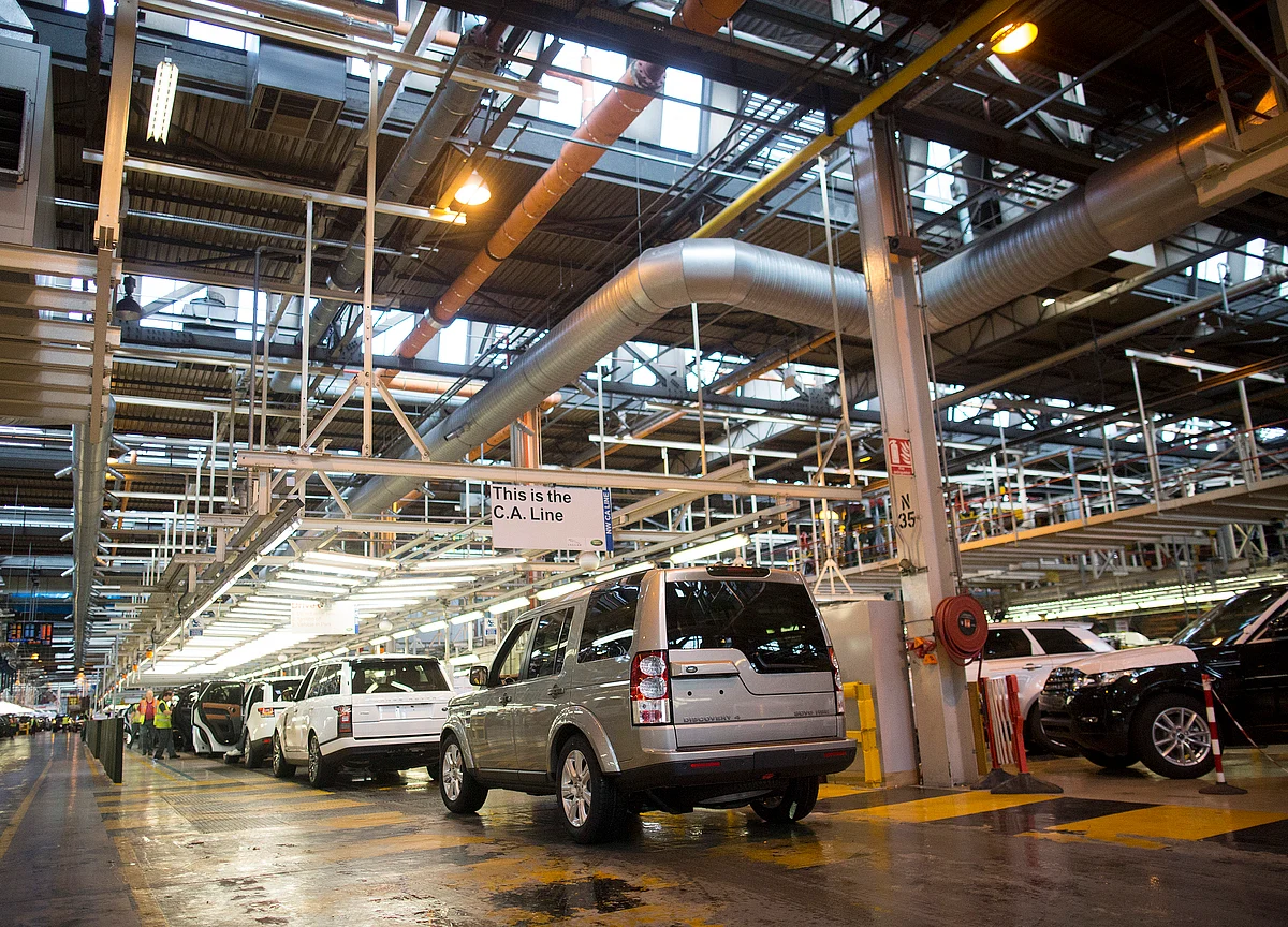 Jaguar Land Rover Needs a Tow From China