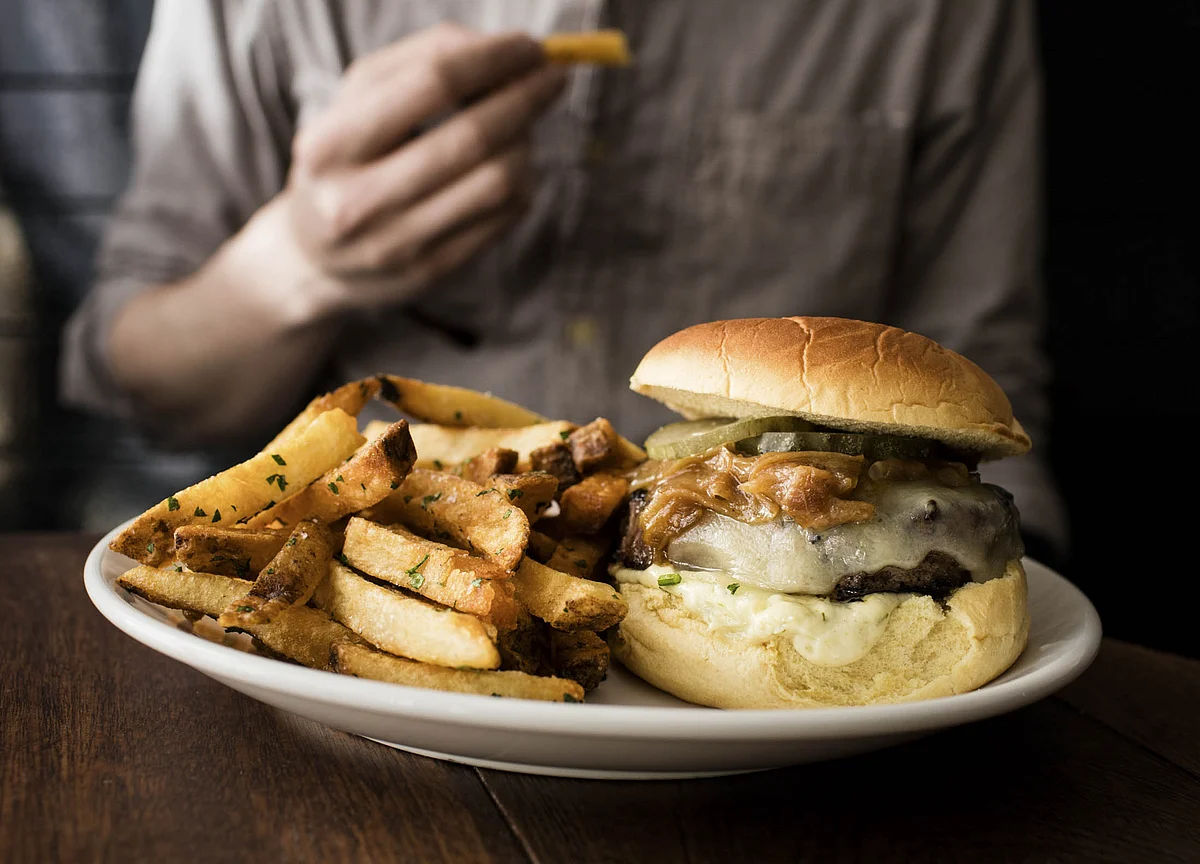 The World’s Best Burgers As Picked By Stars Of Gastronomy