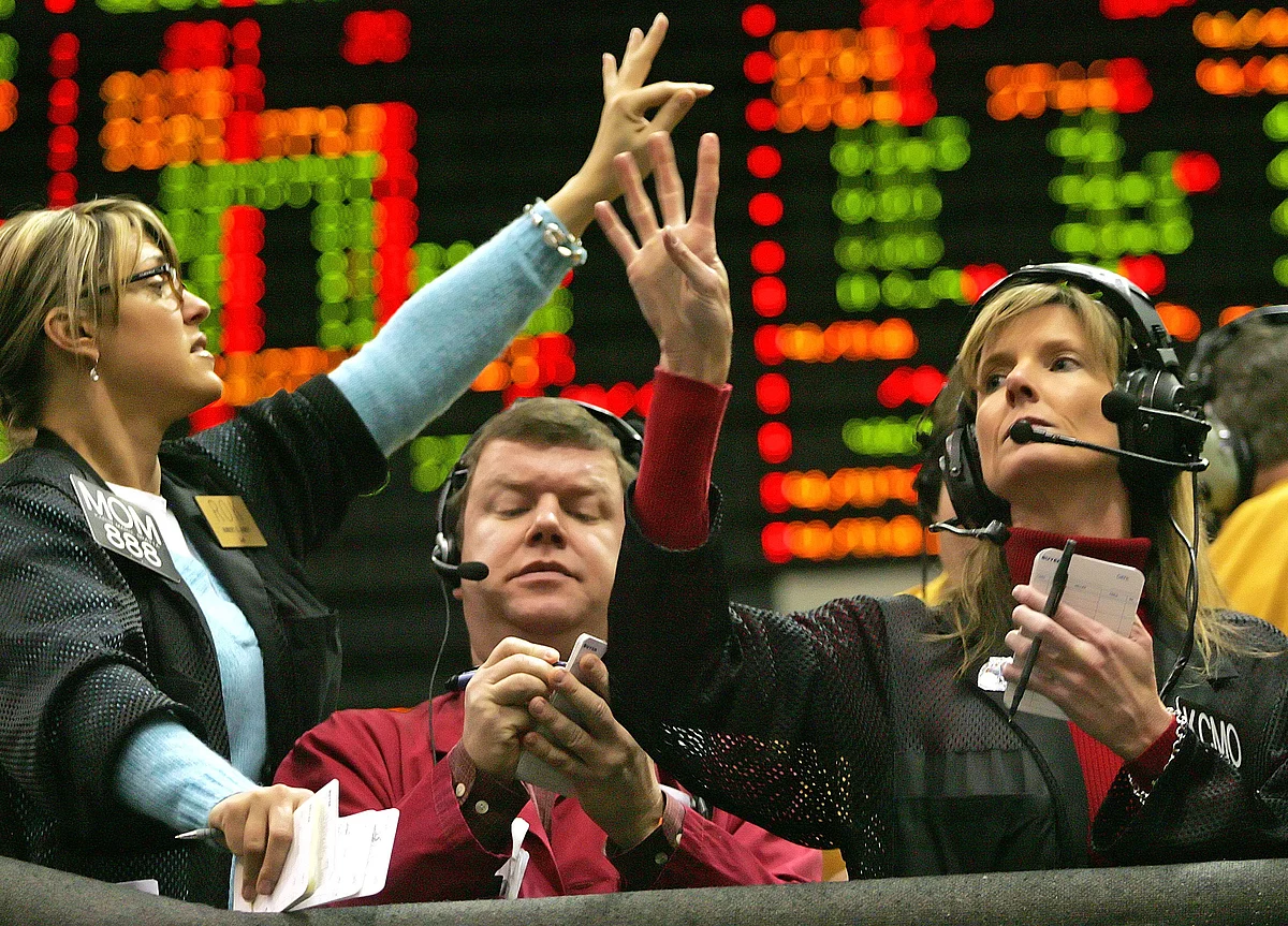 Equities Are on ‘Borrowed Time’ as Recession Signal Nears Inversion