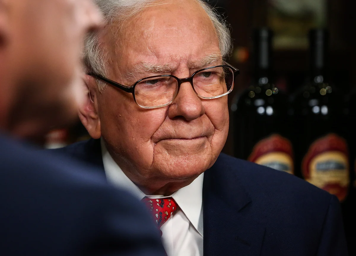 Buffett’s Berkshire May Pick Up Stake In Kotak Mahindra Bank, CNBC-TV18 Reports