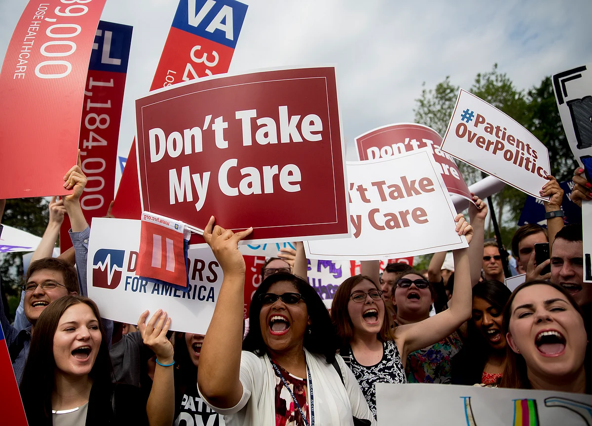 Hospitals, Insurers Sink as Obamacare Ruling Jolts Investors