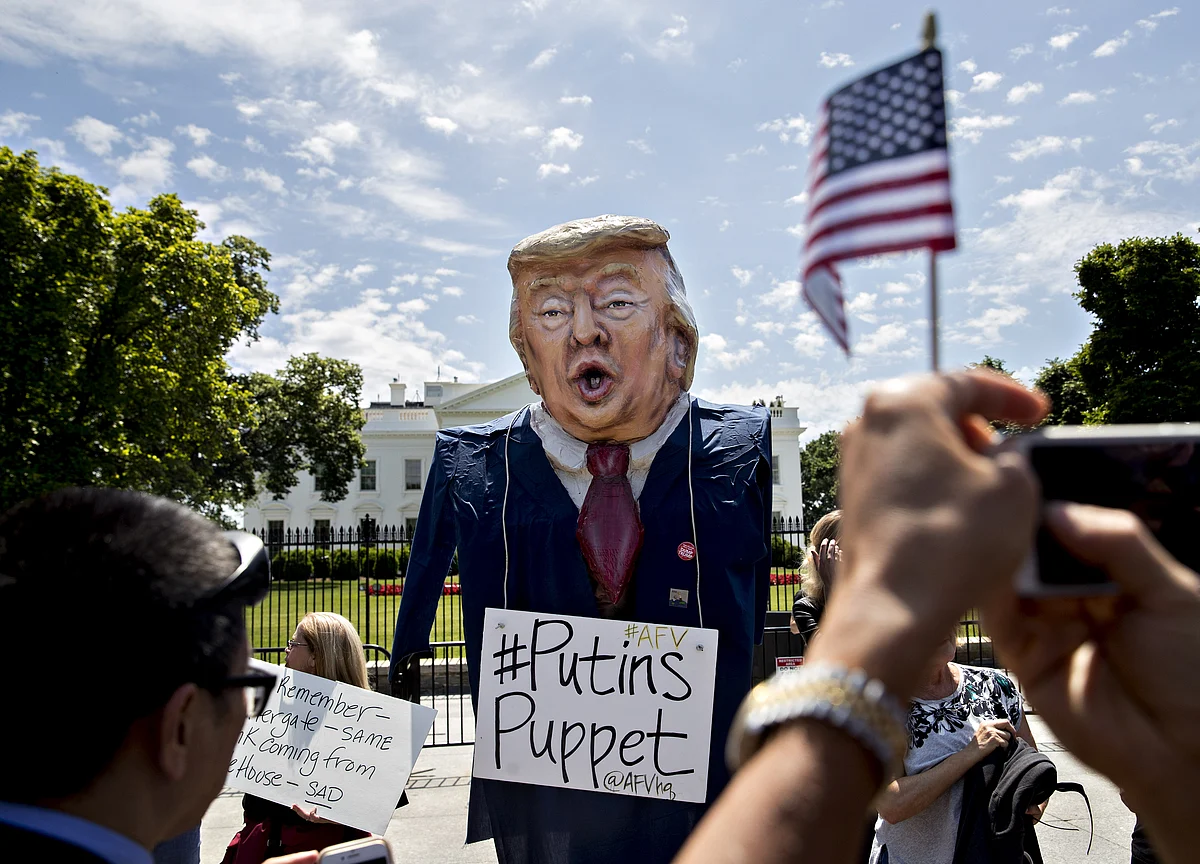 Report Digs Into Russian Disinformation for Trump, Washington Post Says