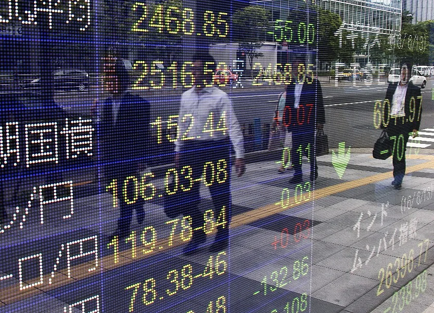 Stocks Climb as Energy, Tech Strength Lift Indexes: Markets Wrap