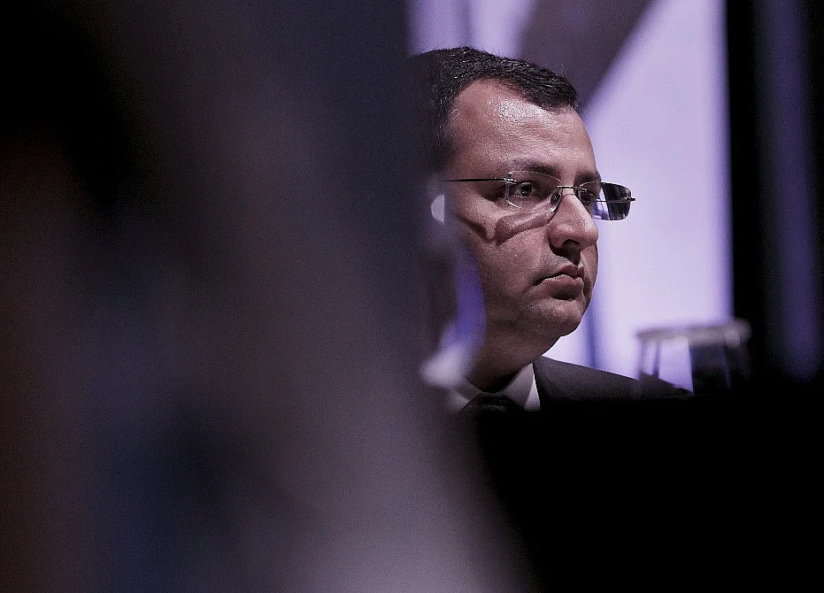 Tata-Mistry Case: Supreme Court Stays NCLAT Order Dismissing RoC Plea Seeking Modification Of Verdict