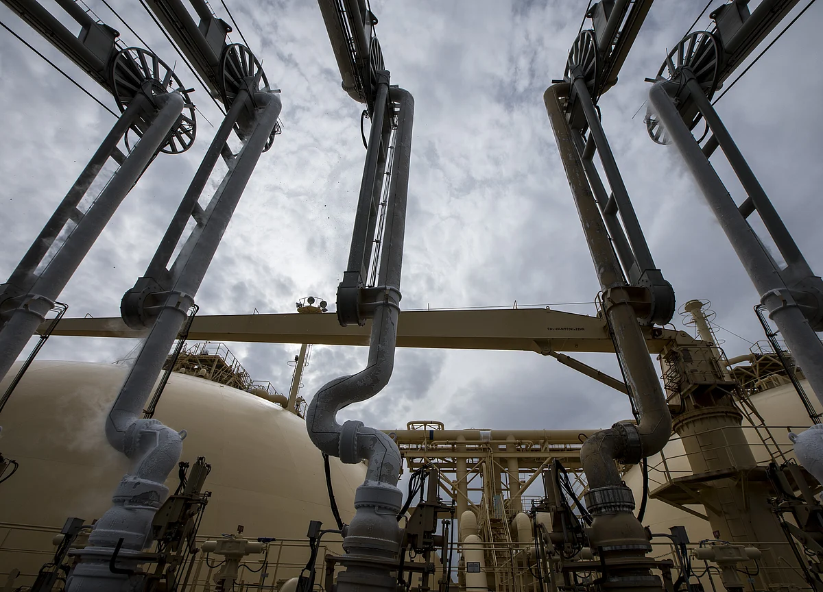 BQ Survey | India Seen Raising Domestic Natural Gas Price To Over Three-Year High
